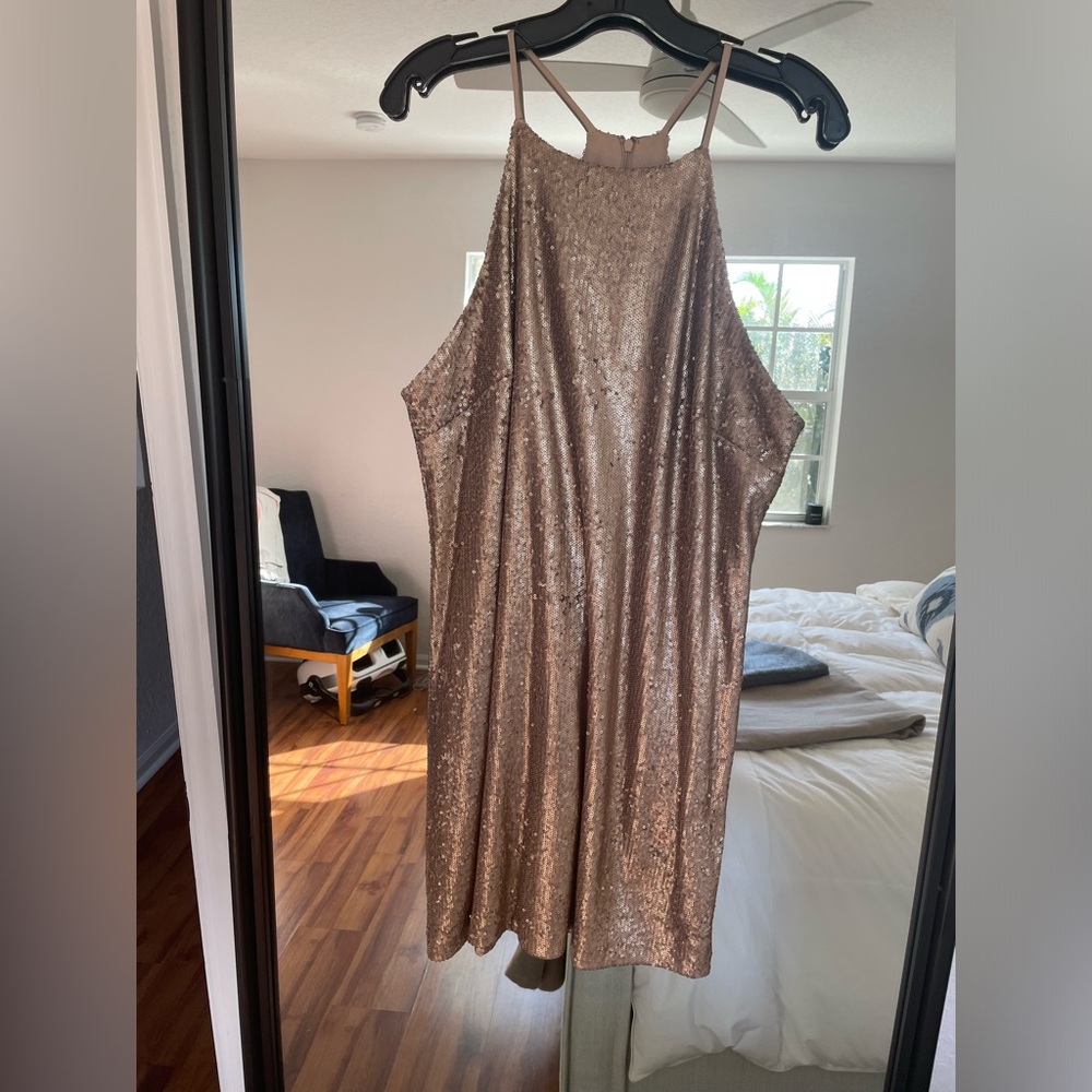 Halston champagne sequin halter dress. Size 12. Super comfortable and light.